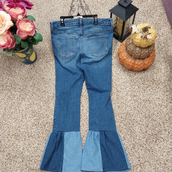 3037 Size 10 Universal Thread Upcycled Ruffle Leg Jeans - Picture 4 of 7